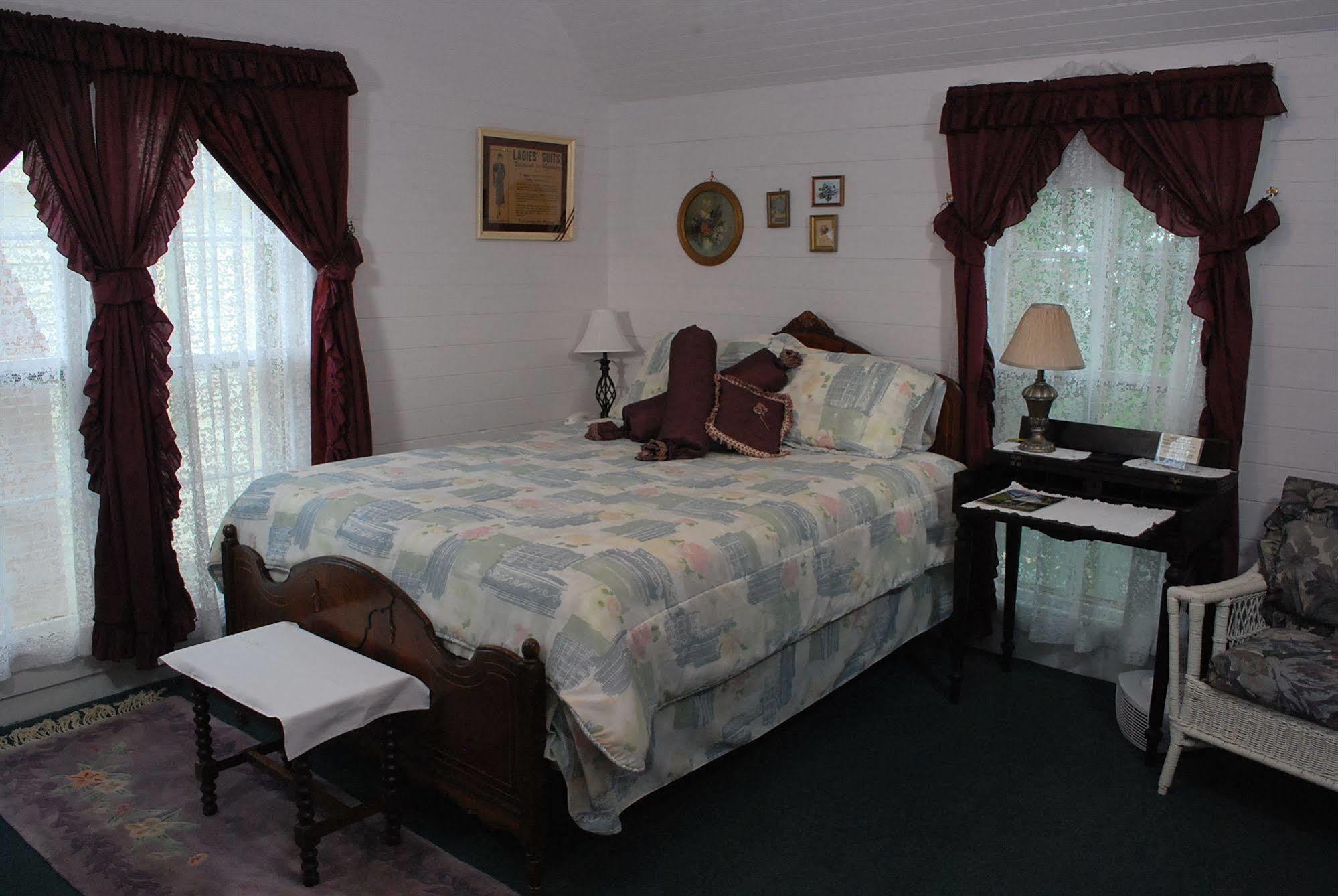 Carrier Houses Bed & Breakfast Rutherfordton Ngoại thất bức ảnh